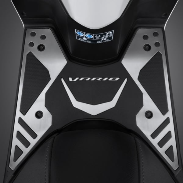 panel step floor aluminum rubber Honda Vario 160 terpasang dek pijakan
